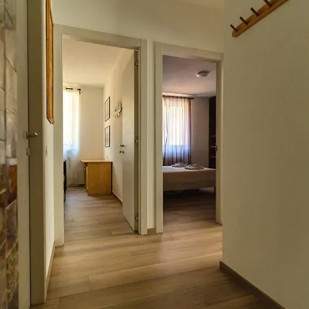 Loft 1 - In Zona Strategica Tra Le Perle Del Di Apartamento Erba